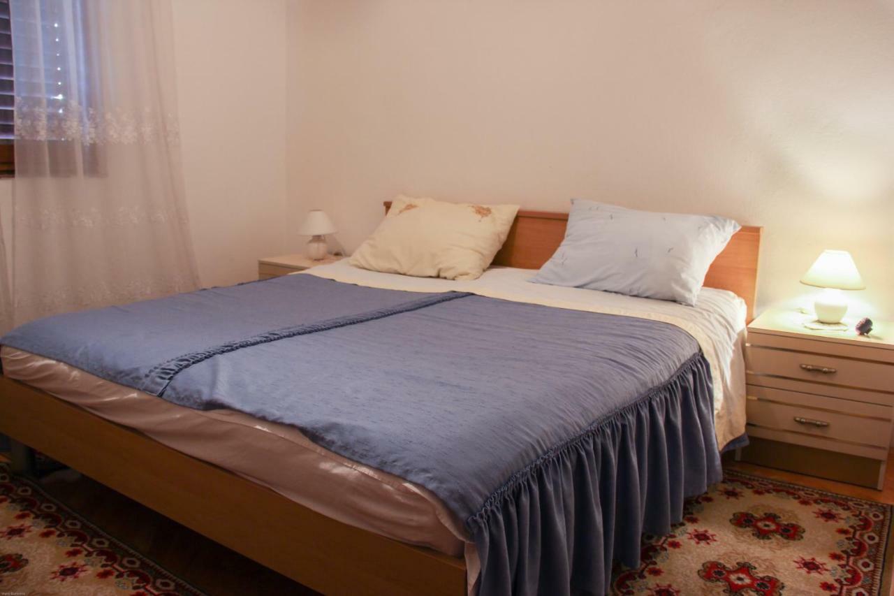 Apartmani Nada Seget Vranjica Exterior photo