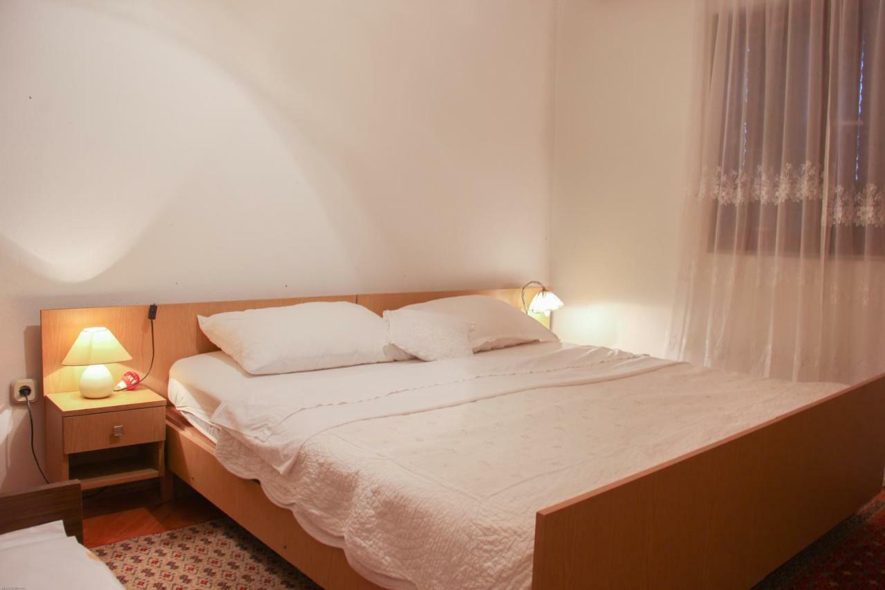 Apartmani Nada Seget Vranjica Exterior photo