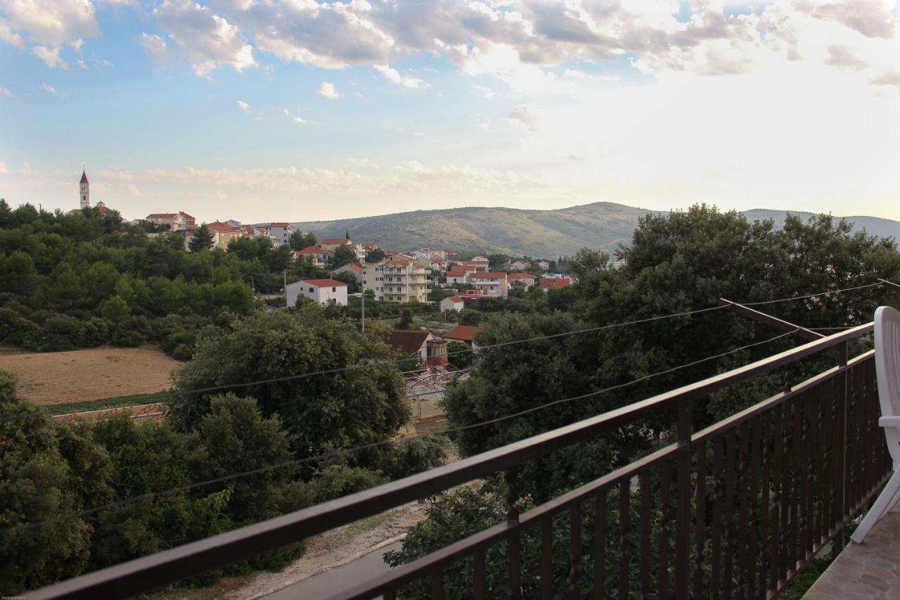 Apartmani Nada Seget Vranjica Exterior photo
