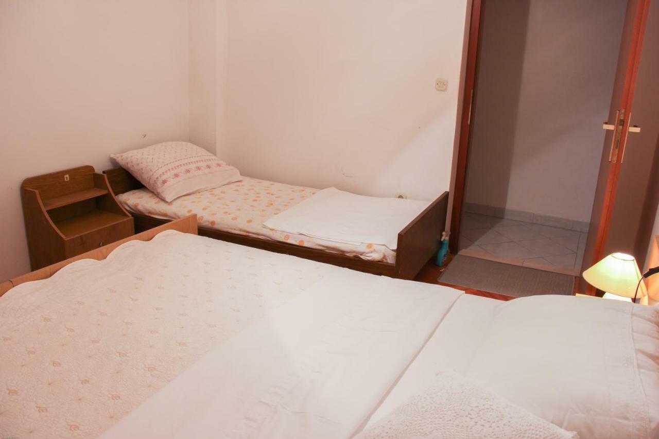 Apartmani Nada Seget Vranjica Exterior photo