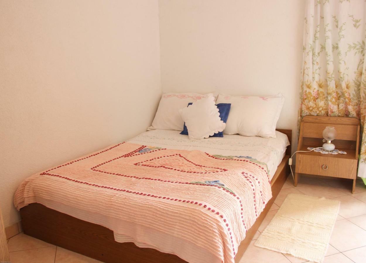 Apartmani Nada Seget Vranjica Exterior photo